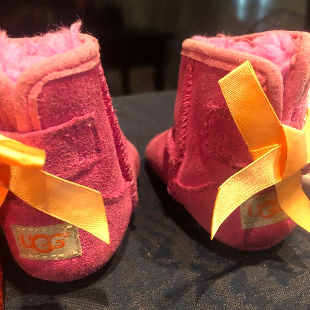 Good Condition Baby UGGS Pink For Sale
